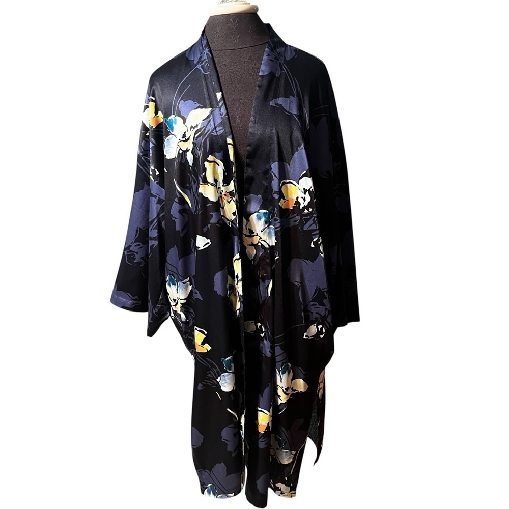 Reversible Navy Floral Satin Japanese Kimono Large - Picture 2 of 8